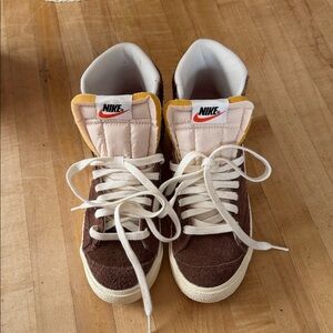 NEW Nike Brown Suede High-Top Sneakers with Cream and Yellow Accents